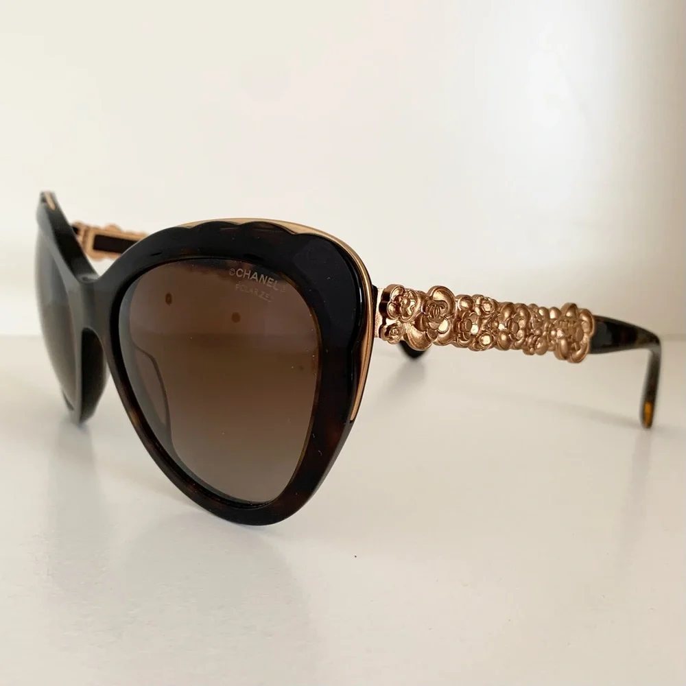Chanel polarized special enameled gold floral sunglasses